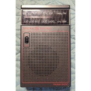 Vintage General Electric (GE) 7-2582G AM/FM Hand Held Radio Antenna 9 Volt